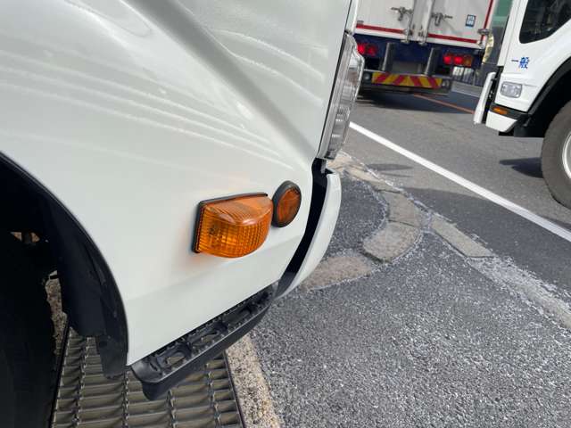 Hino Dutro Hybrid 8