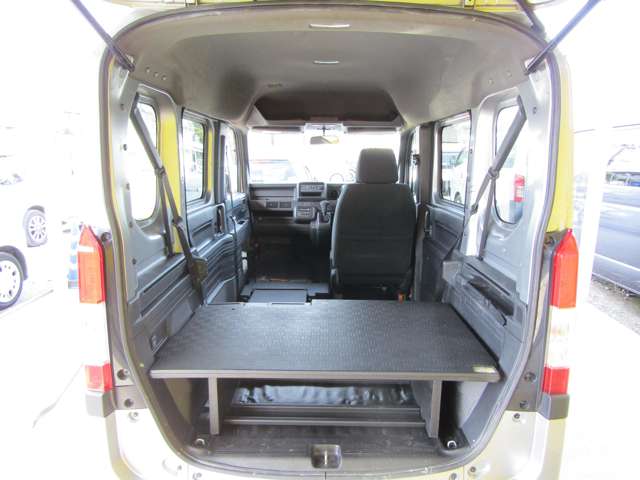 Honda N-VAN 9