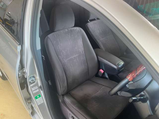 Toyota Mark X ZiO 4