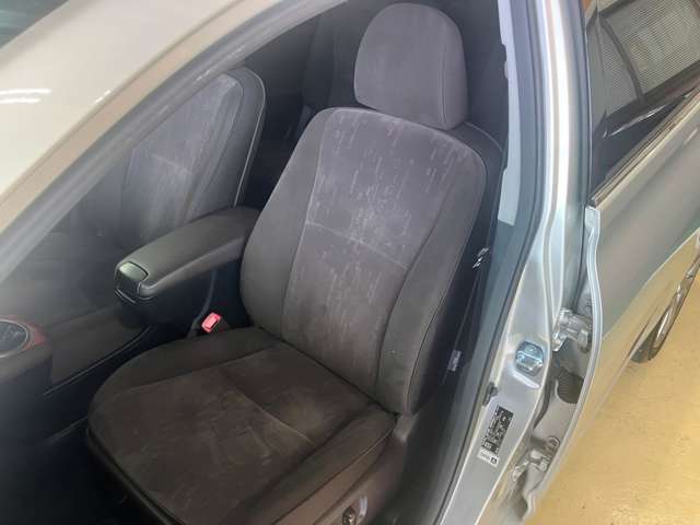 Toyota Mark X ZiO 5