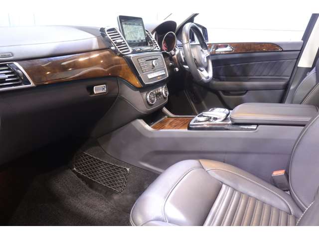 Mercedes-Benz GLS 11