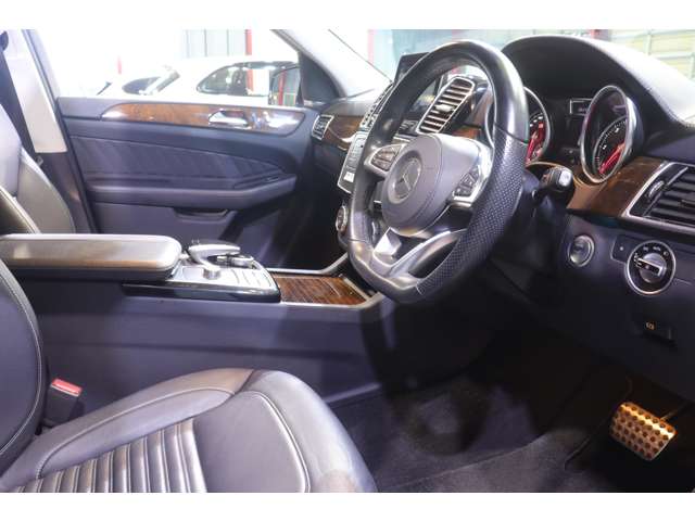 Mercedes-Benz GLS 10