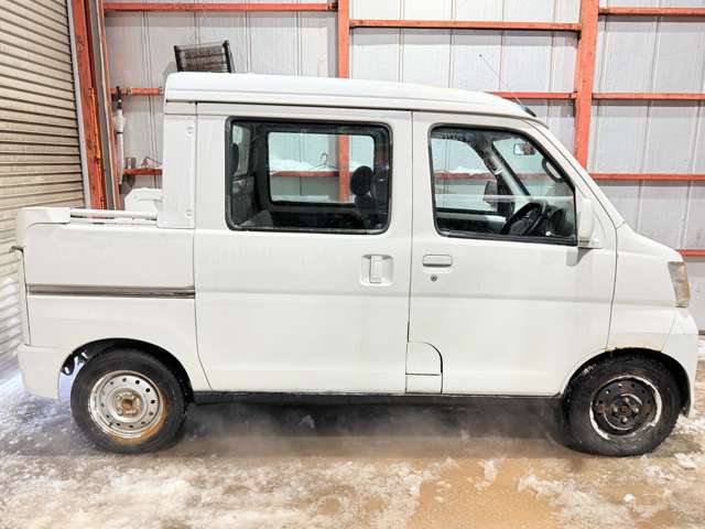 Daihatsu Hijet Deck Van 5