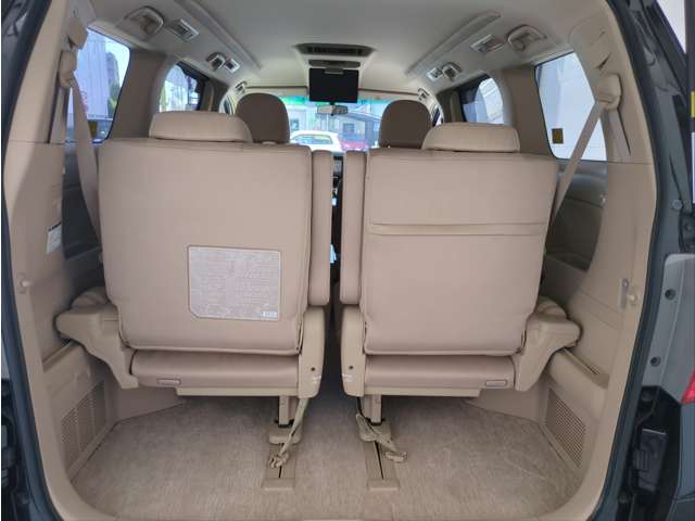 Toyota Alphard Hybrid 11