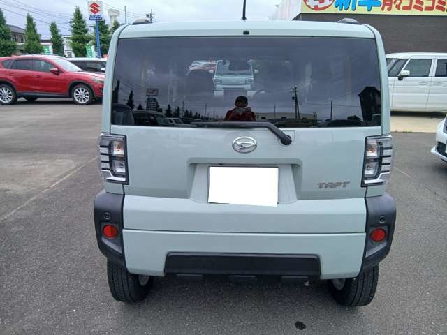 Daihatsu Taft 4