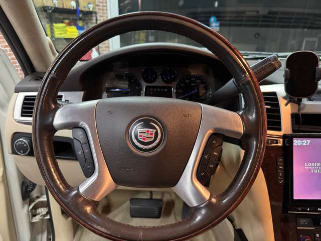 Cadillac エスカレード 11
