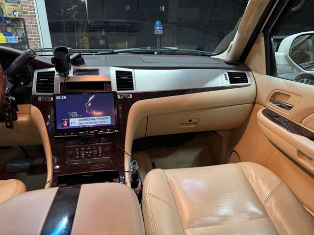 Cadillac エスカレード 9
