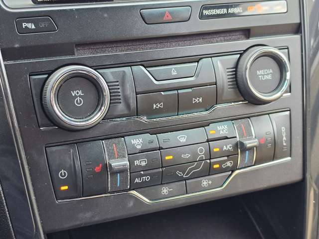 Ford Explorer 12