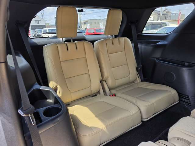 Ford Explorer 8
