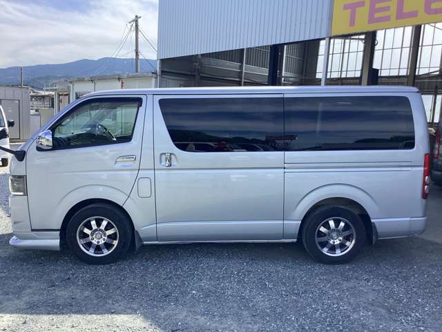 Toyota Hiace Van 2