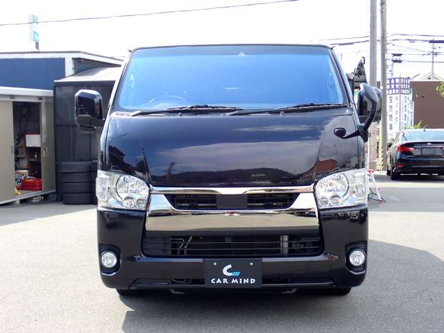 Toyota Hiace Van 3