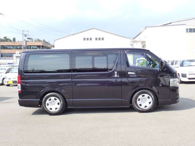 Toyota Hiace Van 5
