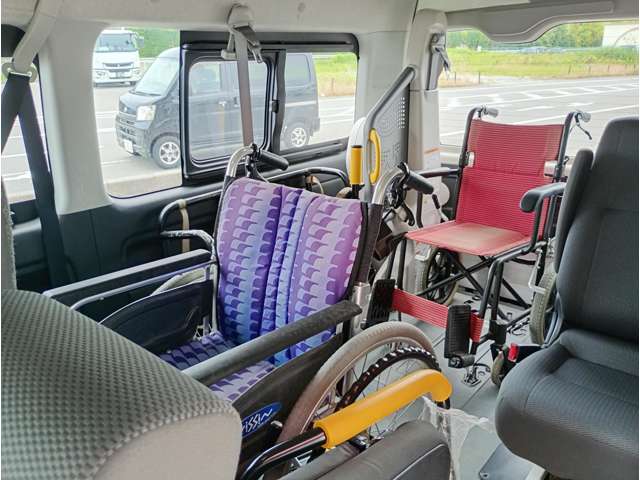 Toyota Hiace Van 12
