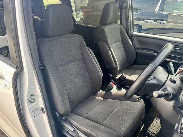 Toyota Noah 10