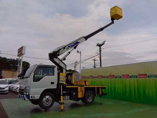Isuzu Elf 12