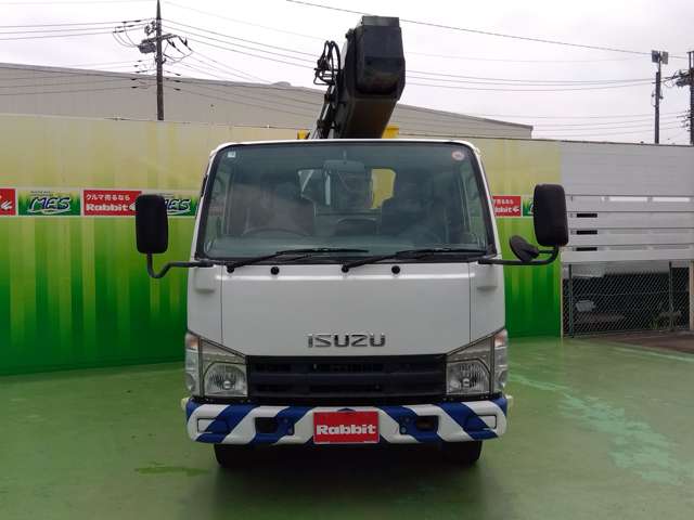 Isuzu Elf 2