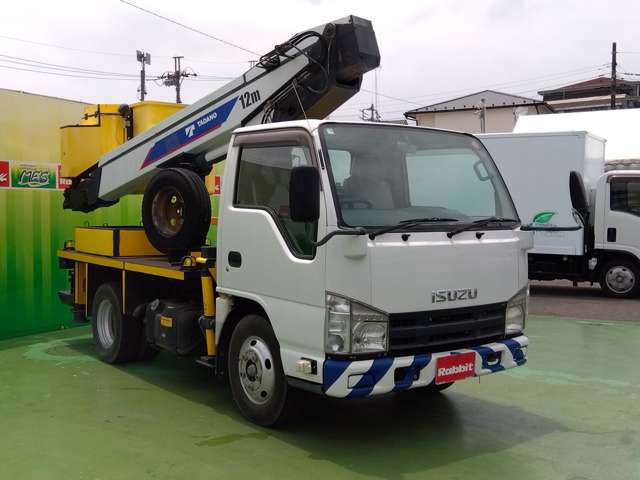 Isuzu Elf 3