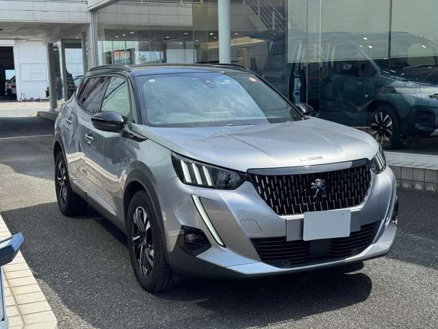 Peugeot SUV 2008 4