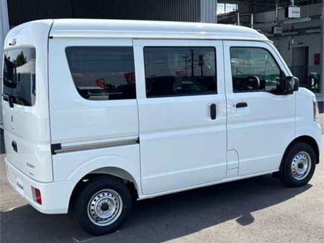 Suzuki Every 8