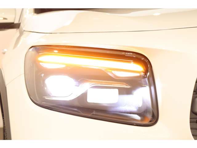 Mercedes-Benz GLB 12