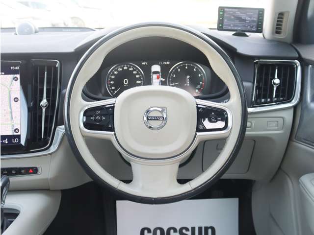 Volvo V90 Cross Country 12