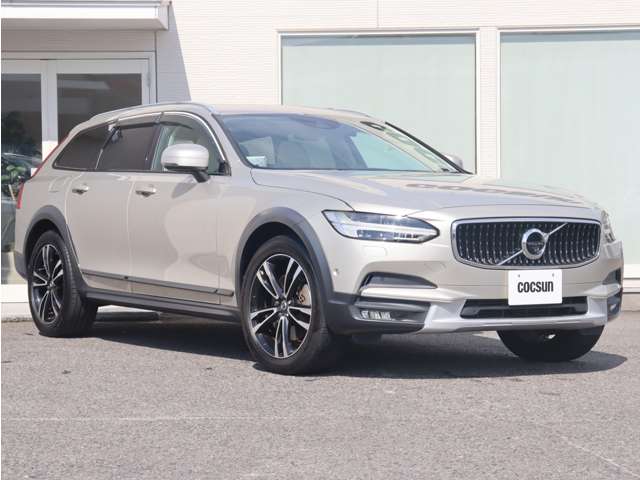 Volvo V90 Cross Country 6