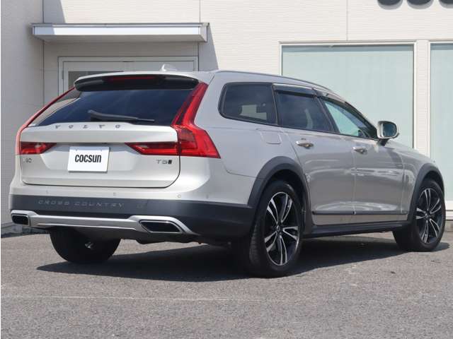 Volvo V90 Cross Country 8