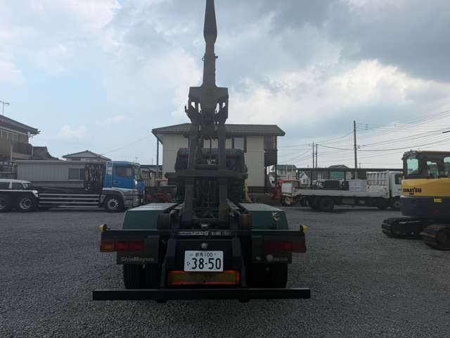 UD Trucks Quon 7