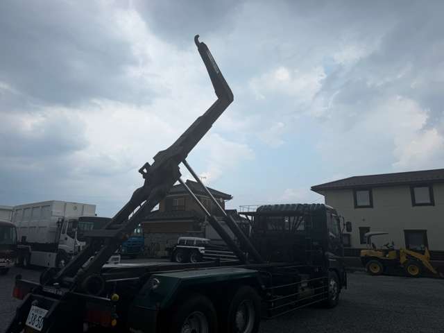UD Trucks Quon 9