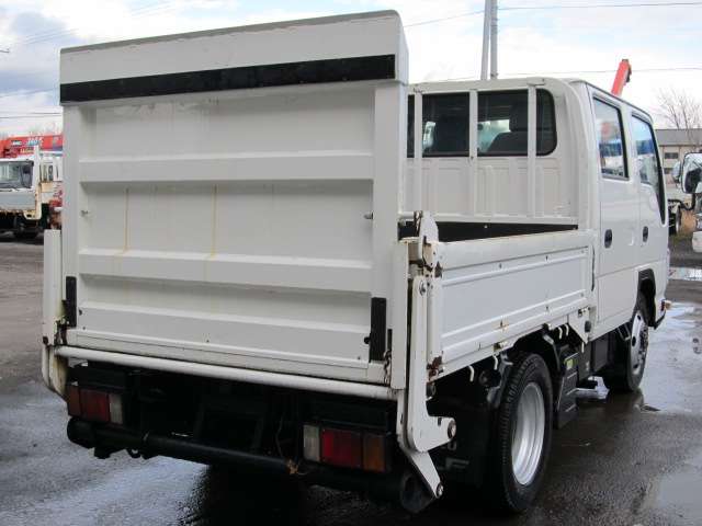 Isuzu Elf 6