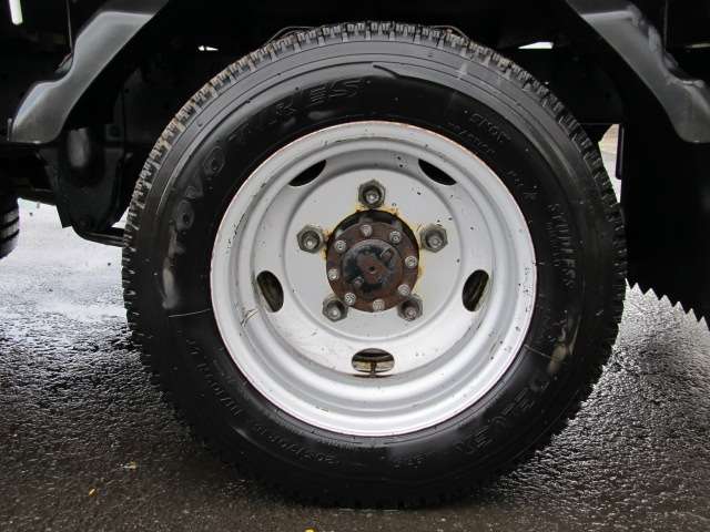 Isuzu Elf 10