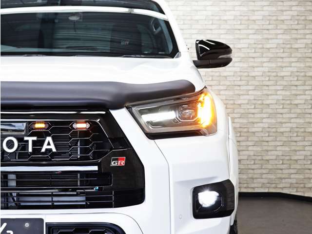 Toyota Hilux 11