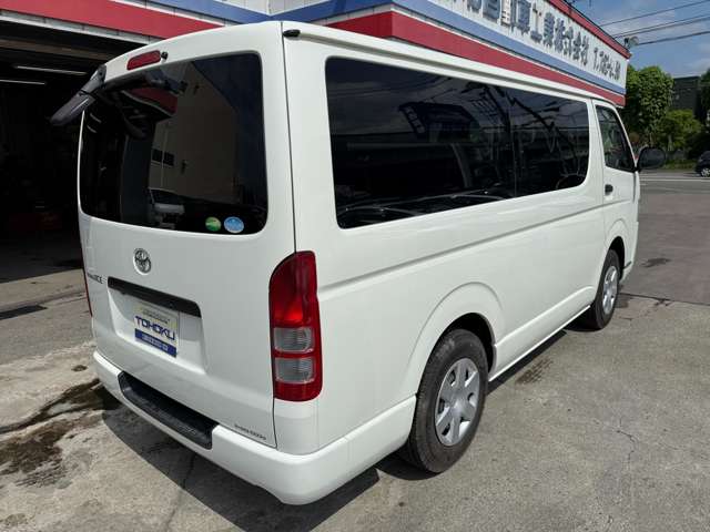 Toyota Regius Ace 6