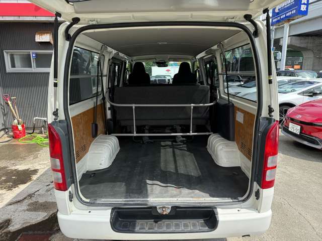 Toyota Regius Ace 9