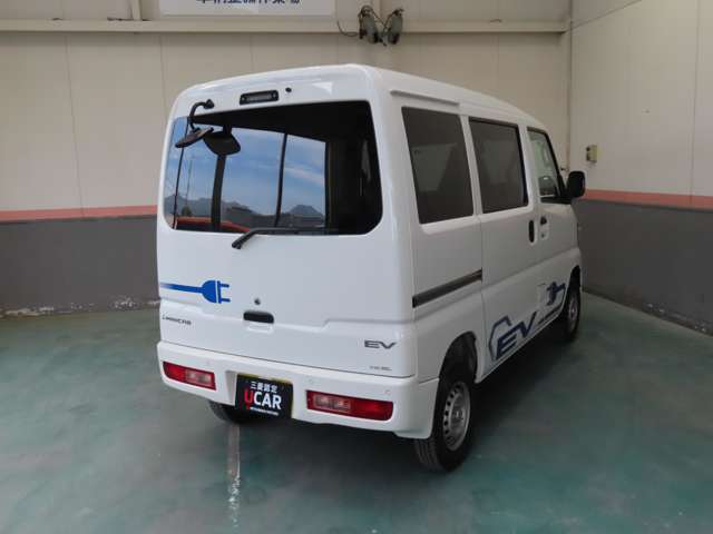 Mitsubishi Minicab EV 2