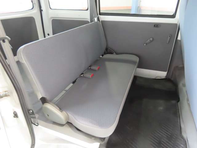 Mitsubishi Minicab EV 9