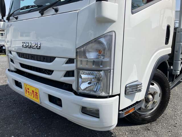 Isuzu Elf 12
