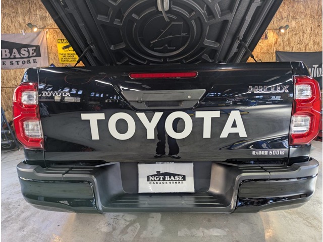 Toyota Hilux 4