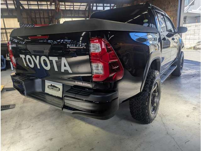 Toyota Hilux 5