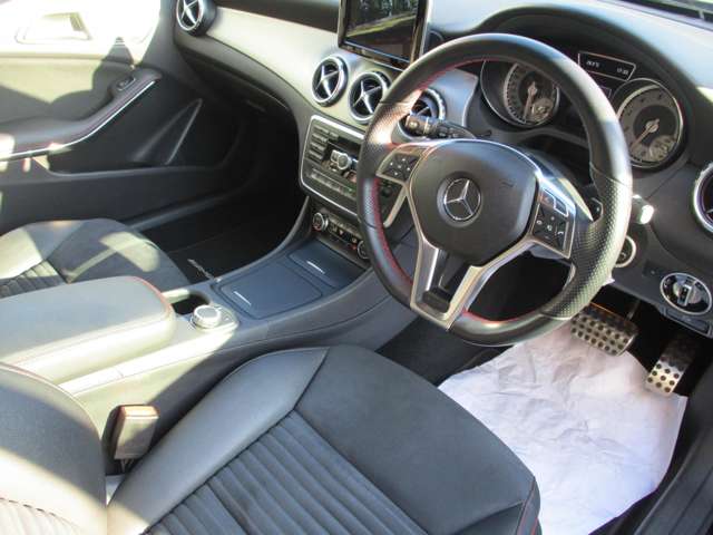 Mercedes-Benz GLA-Class 2