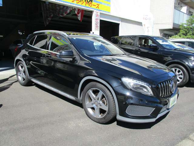 Mercedes-Benz GLA-Class 6