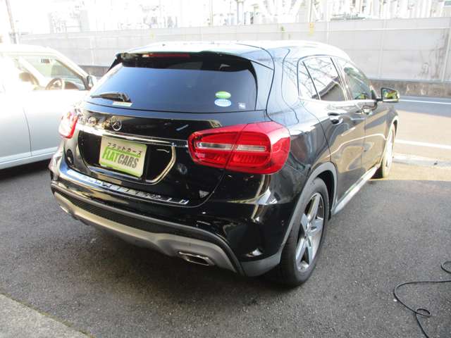 Mercedes-Benz GLA-Class 8