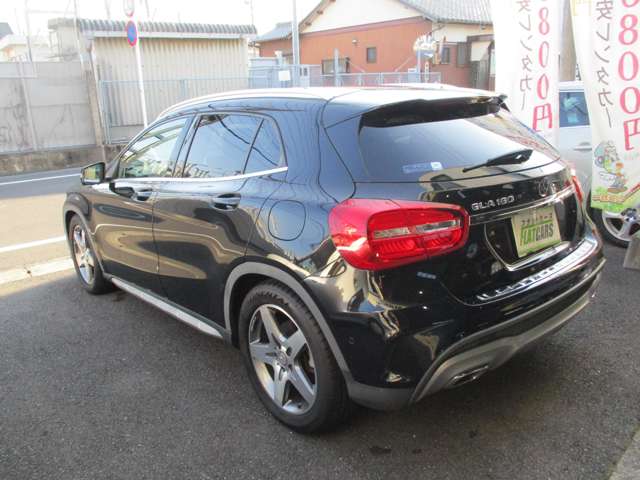 Mercedes-Benz GLA-Class 10