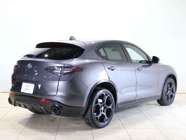 Alfa Romeo Stelvio 2