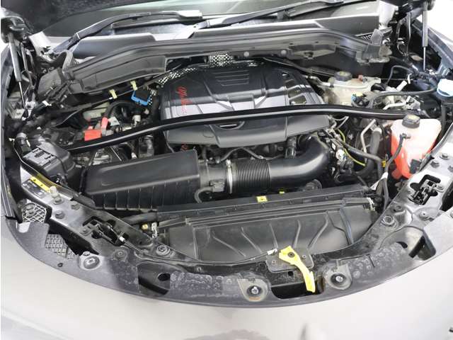 Alfa Romeo Stelvio 4