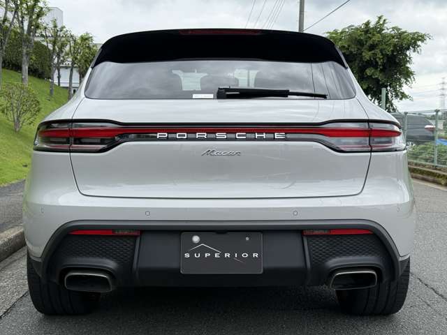 Porsche Macan 8
