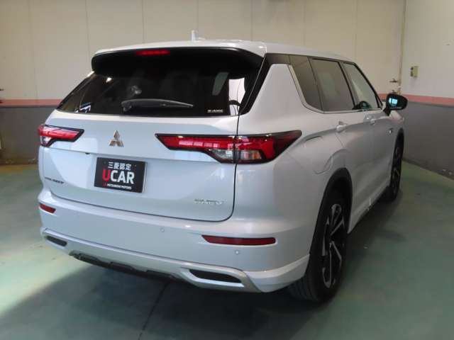 Mitsubishi Outlander 2