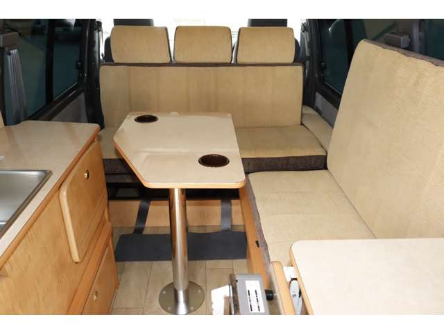 Nissan Vanette 2