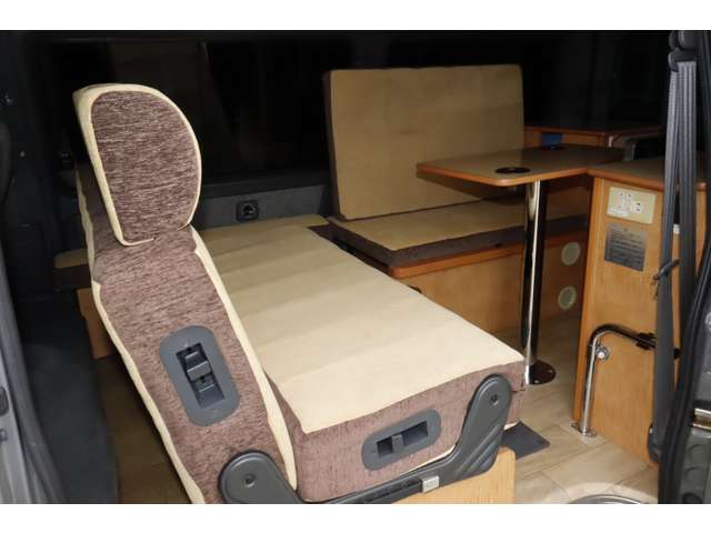 Nissan Vanette 3