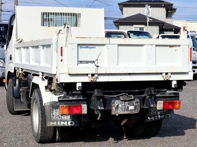 Hino Dutro 2